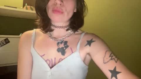 ariel  colin when hes here online show from January 2026 04:04:01 AM