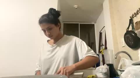 aries_plays online show from November 2025 11:59:02 PM