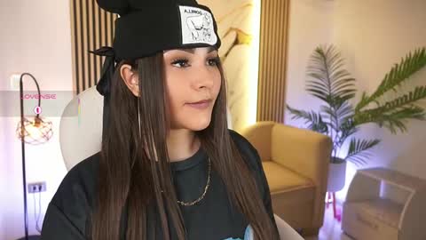Snapshot of arigigomez chatting on May 2026 04:04:02 PM Arigi Gomez online show from May 2026 04:04:02 PM