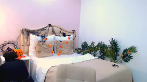 Ari online show from October 2025 06:58:01 AM