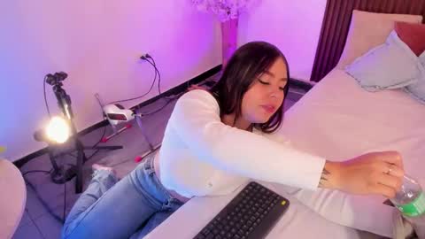 Snapshot of ariianabaker chatting on February 2026 02:04:02 PM Arianna online show from February 2026 02:04:02 PM