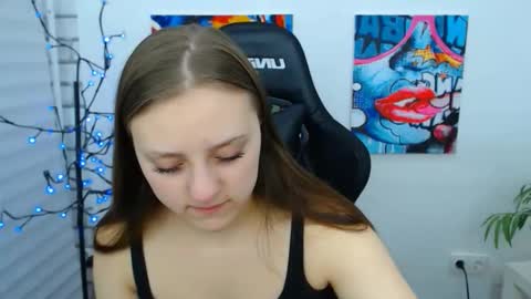 arinabelle online show from December 2025 12:04:02 AM