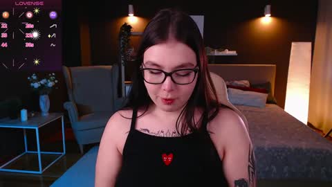 Snapshot of arizonaa_muse chatting on December 2024 12:27:02 PM Astrid online show from December 2024 12:27:02 PM