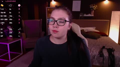 Snapshot of arizonaa_muse chatting on January 2025 03:27:01 PM Astrid online show from January 2025 03:27:01 PM