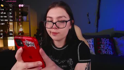 Snapshot of arizonaa_muse chatting on January 2025 12:29:01 PM Astrid online show from January 2025 12:29:01 PM