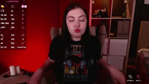 Snapshot of arizonaa_muse chatting on March 2025 12:26:02 AM Astrid online show from March 2025 12:26:02 AM