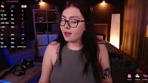 Snapshot of arizonaa_muse chatting on March 2025 03:35:01 AM Astrid online show from March 2025 03:35:01 AM