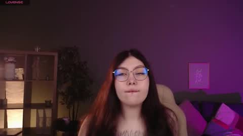 Snapshot of arizonaa_muse chatting on September 2025 01:05:02 AM Astrid online show from September 2025 01:05:02 AM