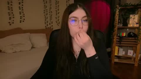 Snapshot of arizonaa_muse chatting on October 2025 01:28:02 AM Astrid online show from October 2025 01:28:02 AM