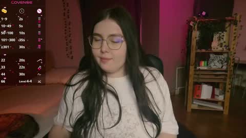 Snapshot of arizonaa_muse chatting on May 2026 02:00:02 PM Astrid online show from May 2026 02:00:02 PM
