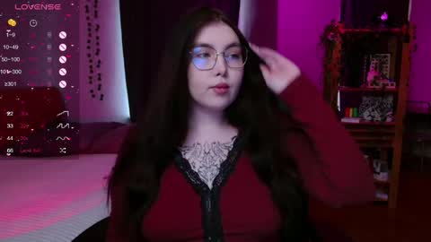Snapshot of arizonaa_muse chatting on May 2026 12:00:01 PM Astrid online show from May 2026 12:00:01 PM