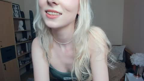 Emily online show from May 2026 08:33:02 AM
