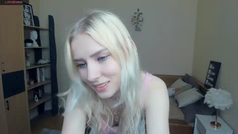 Snapshot of arlavitullo chatting on July 2026 08:19:02 AM Emily online show from July 2026 08:19:02 AM