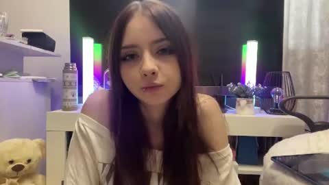 Snapshot of arlenaeikmeier chatting on July 2026 07:40:01 AM Bella online show from July 2026 07:40:01 AM