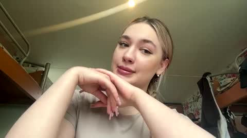 Snapshot of arlettaeavey chatting on May 2026 06:53:01 AM Kate online show from May 2026 06:53:01 AM