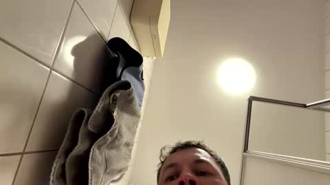 armyskater32 online show from April 2026 08:20:01 PM