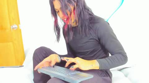Snapshot of arohomlester_ chatting on April 2026 02:22:02 PM ARON online show from April 2026 02:22:02 PM