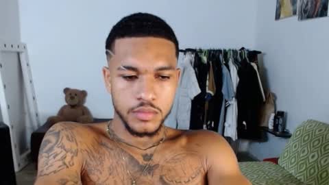 Snapshot of aron_7 chatting on December 2024 07:04:02 AM aron_7 online show from December 2024 07:04:02 AM