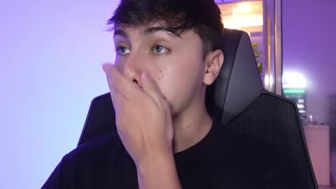 aron__cooper online show from November 2025 01:11:01 AM