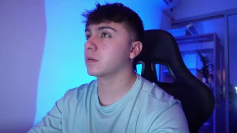 aron__cooper online show from April 2026 05:26:02 PM