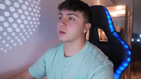 aron__cooper online show from May 2026 02:28:01 AM