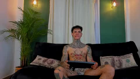 Snapshot of aron_ford chatting on May 2026 10:29:01 PM Aron ford online show from May 2026 10:29:01 PM