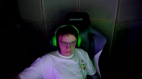 Snapshot of aron_neall chatting on February 2025 05:15:01 AM biggest penis online show from February 2025 05:15:01 AM