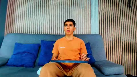 aron_pulse online show from February 2026 01:18:02 PM