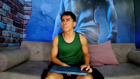 aron_pulse online show from March 2026 01:33:02 PM