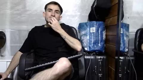 Aron G Franco online show from November 2025 02:10:01 AM