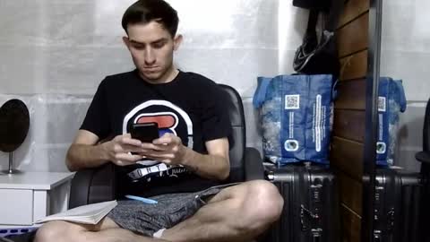 Aron G Franco online show from November 2025 06:29:01 PM