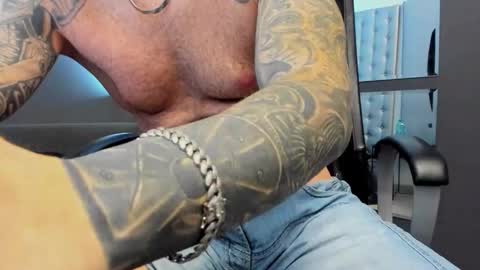 AronGrant online show from November 2025 10:46:02 AM