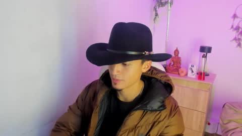 Snapshot of aroon_smith_ chatting on January 2026 01:35:02 PM Aron online show from January 2026 01:35:02 PM