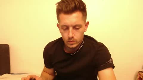 arromwilliam90 online show from December 2024 03:55:01 PM