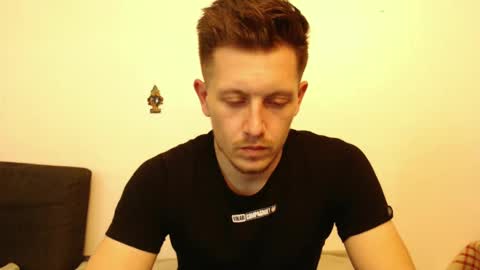 arromwilliam90 online show from February 2025 05:04:02 PM