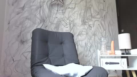   online show from October 2025 11:18:02 AM