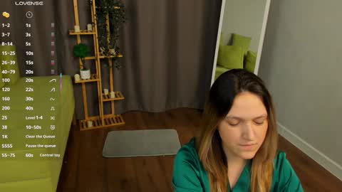 Sara online show from September 2025 07:08:01 PM