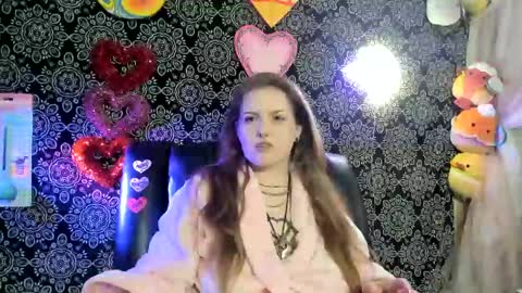Snapshot of artsyheartsyy chatting on March 2025 11:15:01 PM ArtsyHeartsyy online show from March 2025 11:15:01 PM