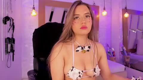 Ary Cooper online show from March 2025 03:35:01 PM