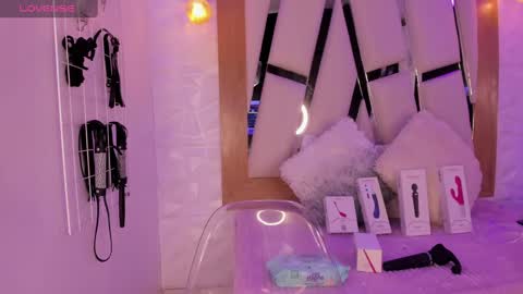 Ary Cooper online show from March 2025 04:02:01 PM