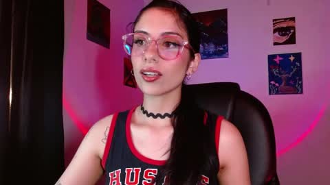   Independent Model online show from April 2026 10:45:01 PM