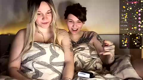 Snapshot of arya_stark7 chatting on December 2024 03:55:01 PM Arya brunett and Cassie blond online show from December 2024 03:55:01 PM
