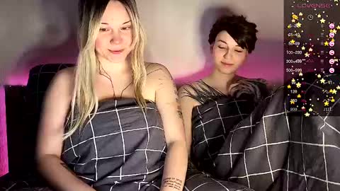 Snapshot of arya_stark7 chatting on December 2024 05:17:01 AM Arya brunett and Cassie blond online show from December 2024 05:17:01 AM