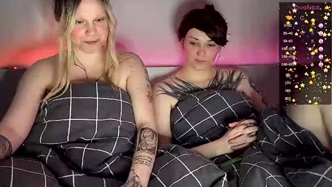 Snapshot of arya_stark7 chatting on March 2025 10:35:02 AM Arya brunett and Cassie blond online show from March 2025 10:35:02 AM
