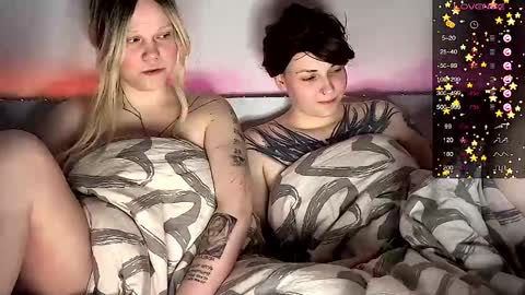 Snapshot of arya_stark7 chatting on March 2025 05:18:02 PM Arya brunett and Cassie blond online show from March 2025 05:18:02 PM
