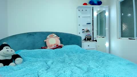  Aschly  online show from February 2025 05:19:02 AM