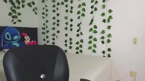 Asena online show from February 2026 07:09:01 PM