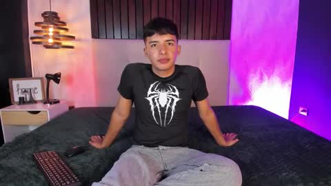 ash_russell online show from January 2026 07:28:01 PM