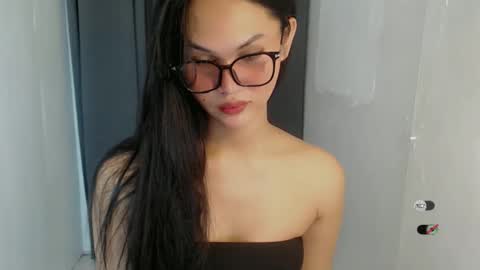 Snapshot of ash_sexdoll chatting on April 2026 04:46:01 AM ASH online show from April 2026 04:46:01 AM