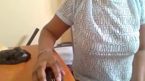 Snapshot of ashanty002 chatting on March 2026 06:52:01 AM ashanty002 online show from March 2026 06:52:01 AM